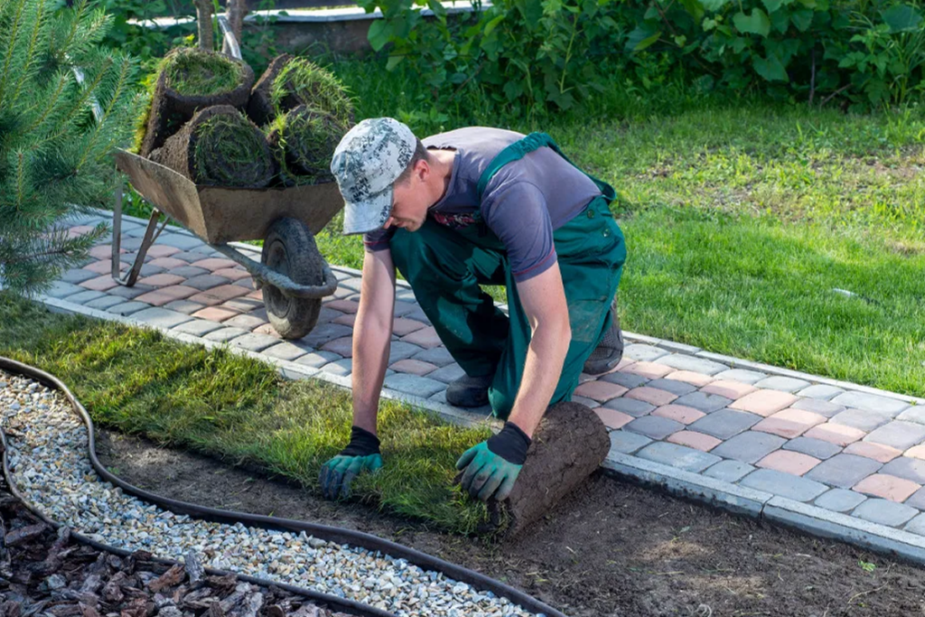 How Corporate Landscaping Can Attract More Customers